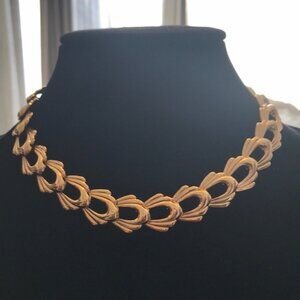 Vintage Monet gold plated choker EUC